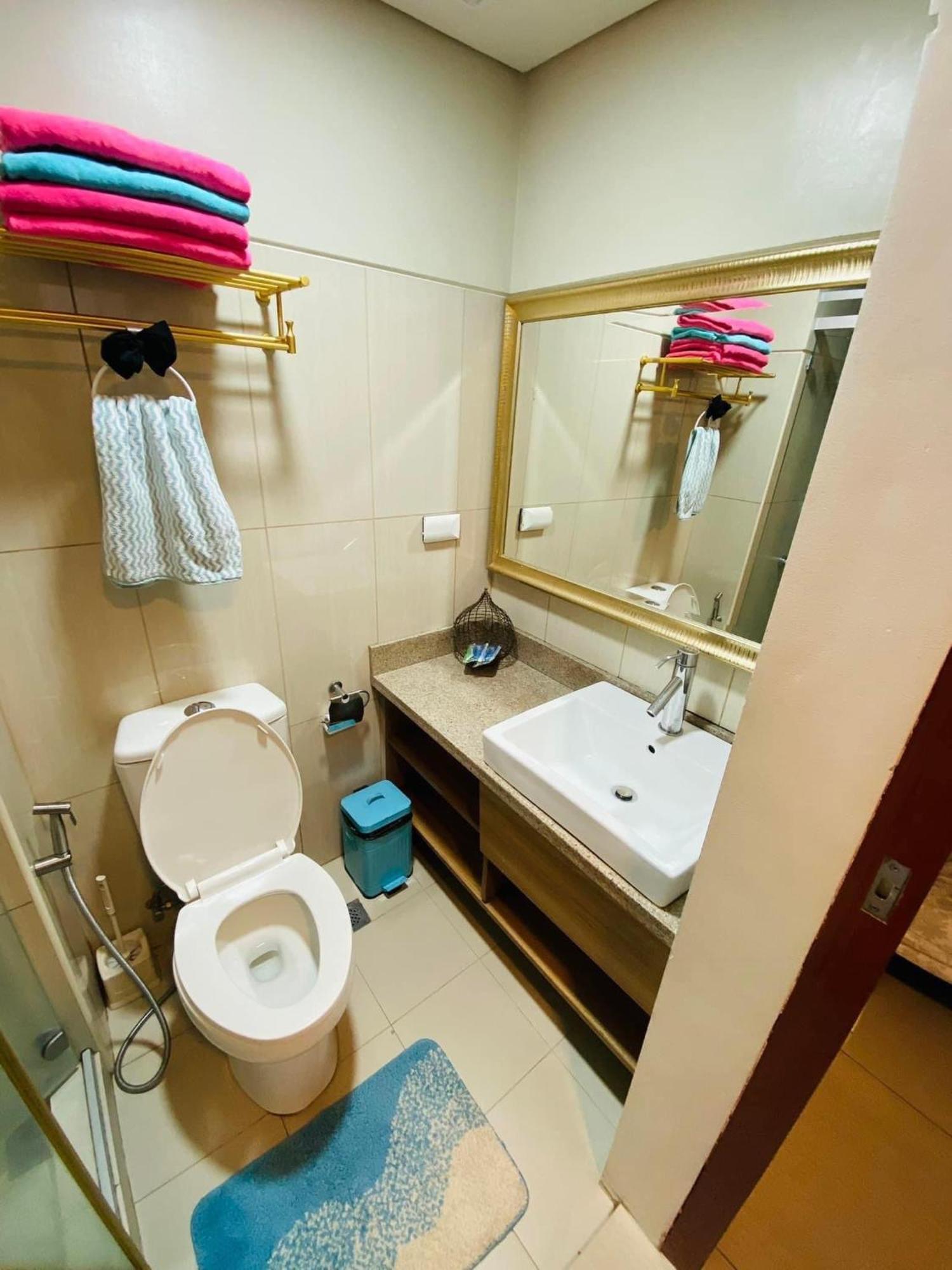 Tiffany Room At Shell Residences Manila Exterior foto